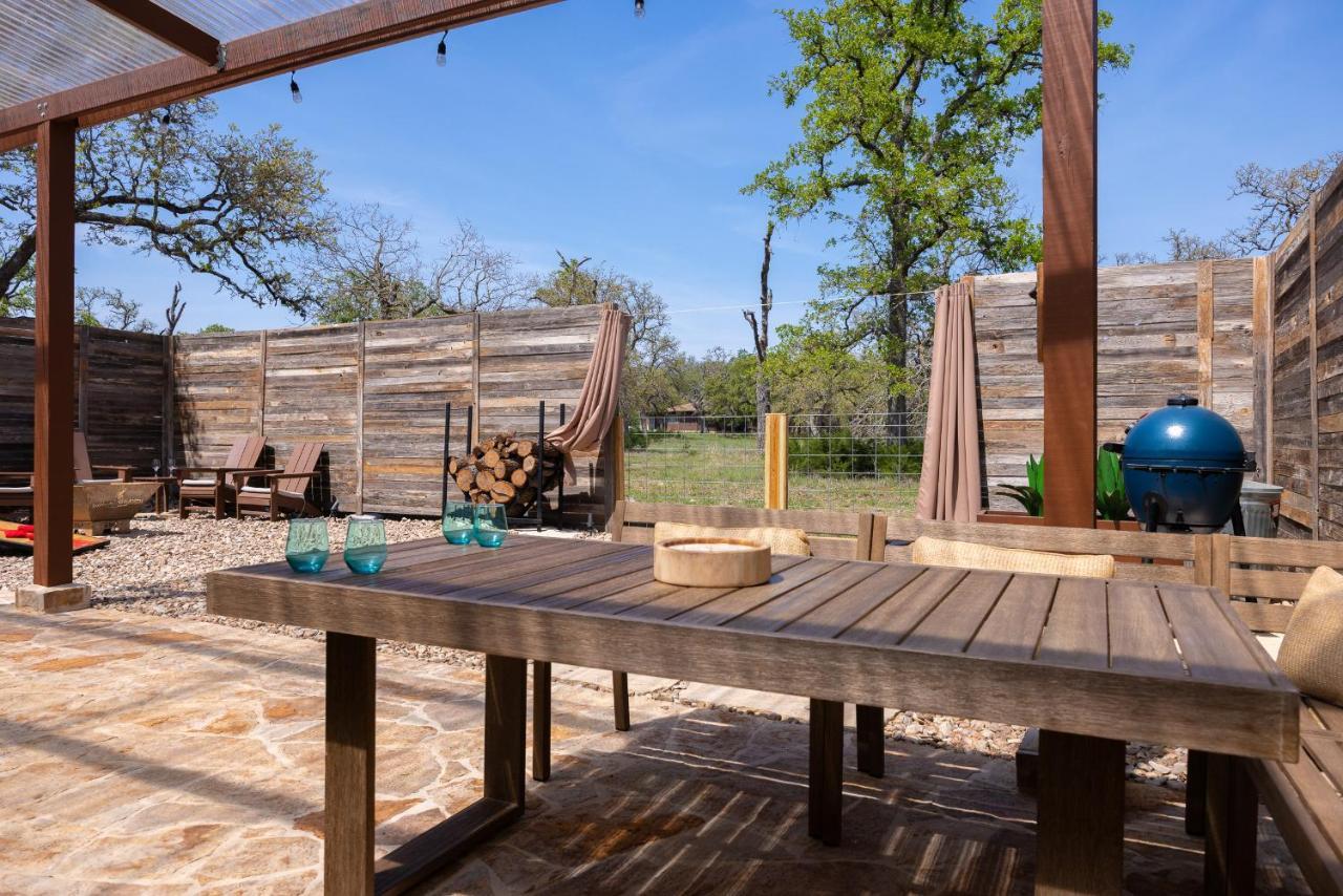 Romantic Tiny Luxury Retreat W Heated Pool, Sauna N Outdoor Shower In Wimberley 10 Acres Villa Exterior photo